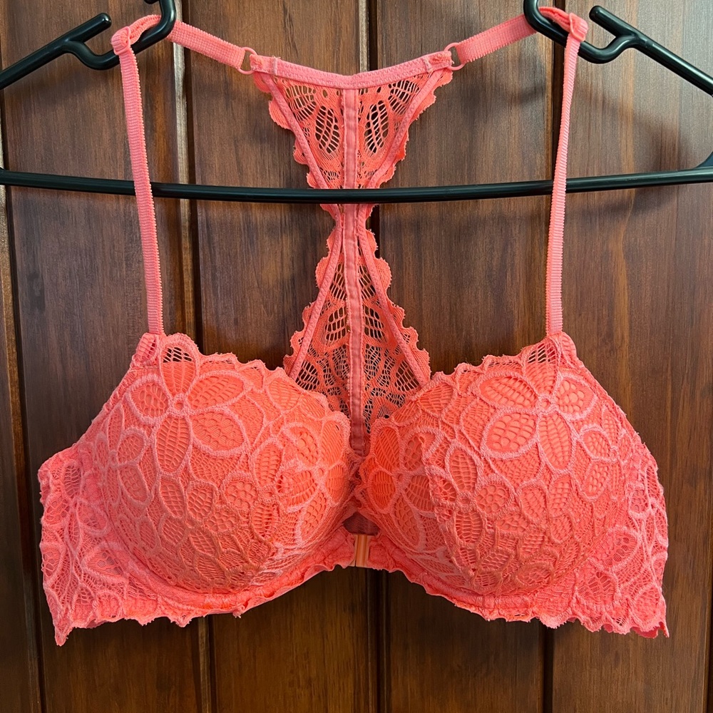 Victoria’s Secret bra 36B